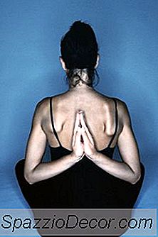 Hjelper Yoga Med Stive Skuldre?