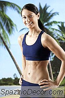 Ayakta Yapabileceğiniz Kolay Karın Düzleştirme Egzersizleri