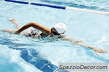 Os Efeitos Da Natação Vs. Correndo No Coração