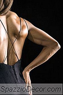 Exercícios Usando Pesos Livres Para As Costas