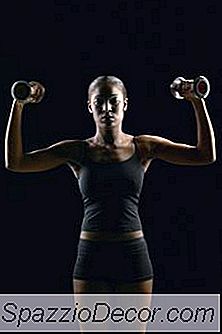 Extremes Ganzkörper-Kurzhanteltraining