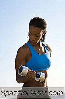 Un Allenamento Di Cinque Giorni Per Le Braccia Di Una Donna