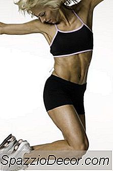 Goede Oefeningen Om Buikvet Te Verliezen Op Een Mini-Trampoline