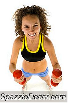Bons Exercícios Para Tonificar O Corpo No Ginásio
