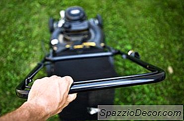 Groundskeeper Job Description