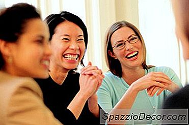 Como A Aparência E O Comportamento Afetam O Emprego?
