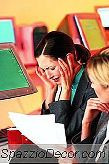Hoe Omgaan Met Stress Op De Werkplek Van Collega'S