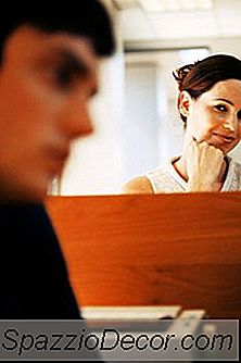 İşyerinde Cazibe Üstesinden Nasıl