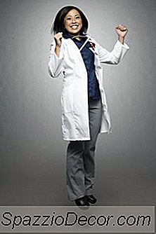 Cum Să Se Pregătească Pentru Medic Asistent Școală