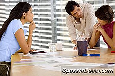 Como Usar O Pensamento Crítico No Local De Trabalho