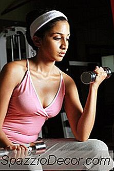 Tenis Oynamak Için Önkol Güçlendirmek Için Halter Nasıl Kullanılır