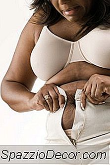 Kadınlar Orta Etrafında Nasıl Kilo Veriyorlar?