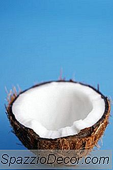 Avantages Internes De L'Huile De Noix De Coco