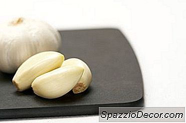 Một Liều Tỏi Hàng Ngày Có Tốt Cho Sức Khỏe Của Bạn Không?