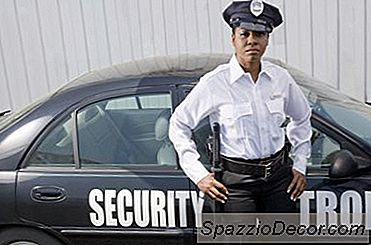 सुरक्षा अधिकारियों के लिए लाइसेंस और प्रमाणपत्र