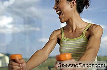 Ejercicios De Musculación Ligera Con Varios Músculos