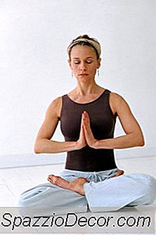 Latihan Doa Bulan Salutasi Yoga