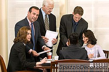 Paralegal Certification Vs. Sijil