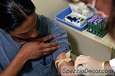 Latihan Phlebotomist Di Kolej County Cumberland