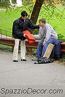 Probation Cop Vs. Assistente Sociale