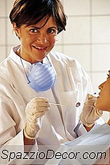 Prosthodontists Vs. Periodontists