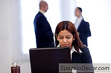 दूरी के कारण नौकरी छोड़ना