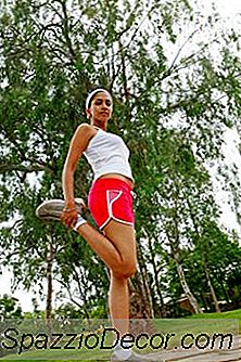 Techniken Zum Strecken Der Quads Einer Person