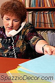 Sepuluh Kualifikasi Seorang Pakar Insurans Perubatan Mesti Memiliki