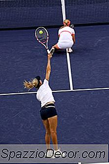 Tennisregels Voor Wanneer De Bal Een Speler Raakt
