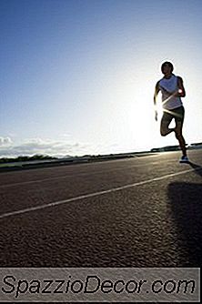 Tapis De Course Contre. Courir Dehors