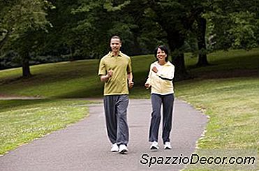 Går För Viktminskning Med En Pedometer