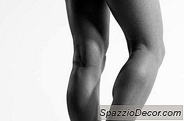 Ce Exerciții Vă Pot Ajuta Să Vă Strângeți Picioarele?