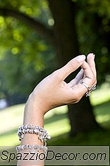 Esercizi Di Yoga Per Le Mani